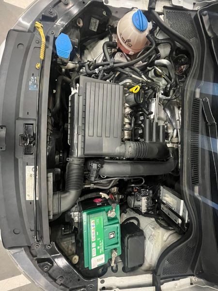 2014-Volkswagen-Polo-GP-12-TSI-Comfortline-66kW_9