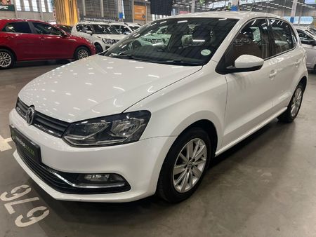 2014-Volkswagen-Polo-GP-12-TSI-Comfortline-66kW_2
