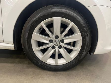 2014-Volkswagen-Polo-GP-12-TSI-Comfortline-66kW_8