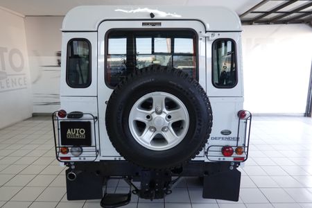 2014-Land-Rover-Defender-110-22D-Station-Wagon_2