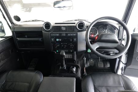 2014-Land-Rover-Defender-110-22D-Station-Wagon_5