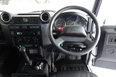 2014-Land-Rover-Defender-110-22D-Station-Wagon_6