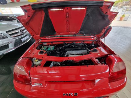 2001-Toyota-MR2-Roadster-18-Hard-Top_15