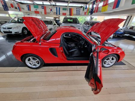 2001-Toyota-MR2-Roadster-18-Hard-Top_18