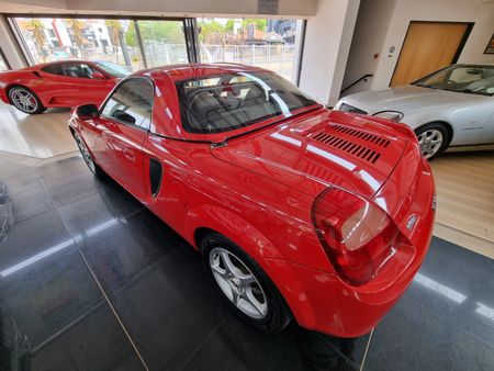 2001-Toyota-MR2-Roadster-18-Hard-Top_4