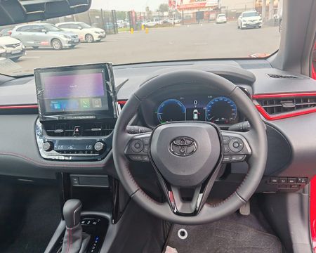 2025-Toyota-Corolla-Cross-18-GR-S-Hybrid_4