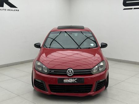 2012-Volkswagen-Golf-VI-20-TSI-R-Auto_1