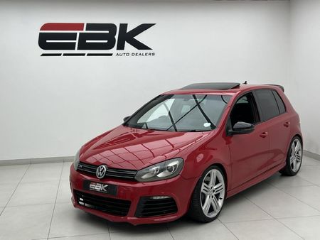 2012-Volkswagen-Golf-VI-20-TSI-R-Auto_2