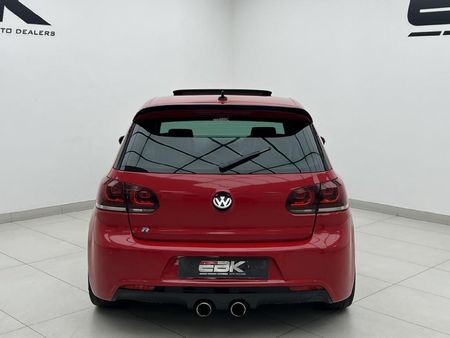 2012-Volkswagen-Golf-VI-20-TSI-R-Auto_4