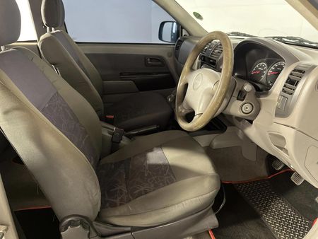 2006-Isuzu-KB-240i-Double-Cab-LE_9