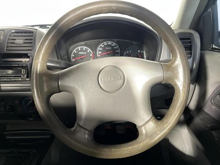 2006-Isuzu-KB-240i-Double-Cab-LE_12