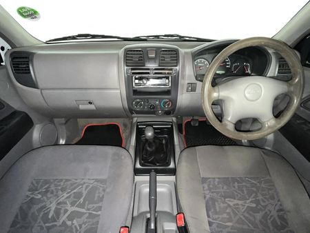 2006-Isuzu-KB-240i-Double-Cab-LE_1