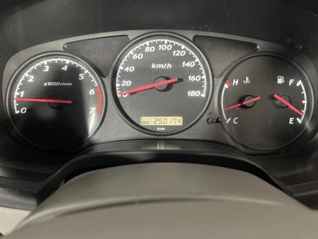 2006-Isuzu-KB-240i-Double-Cab-LE_2