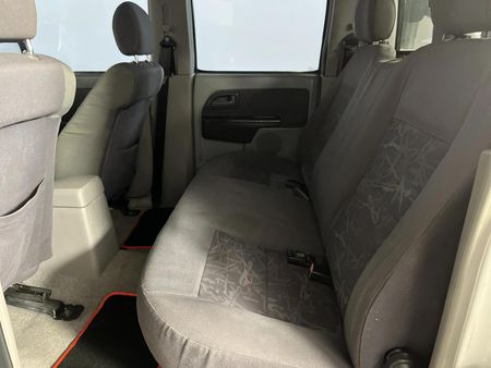 2006-Isuzu-KB-240i-Double-Cab-LE_3