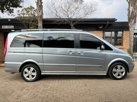 2008-Mercedes-Benz-Viano-30-CDI-V6-Ambiente_2