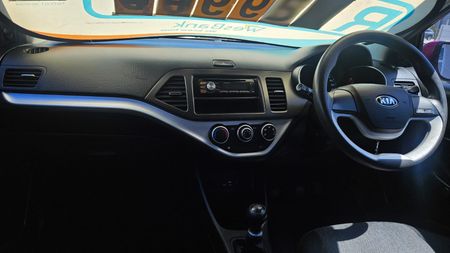 2015-Kia-Picanto-10-LS_12
