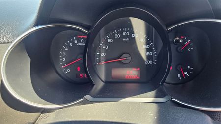 2015-Kia-Picanto-10-LS_14