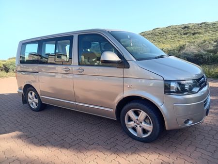 2012-Volkswagen-Caravelle-2012-VW-CARAVELLE-T5-20-BiTDI_1