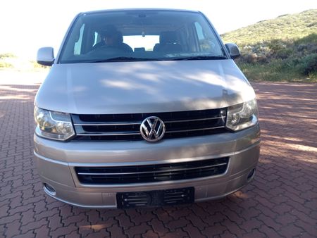 2012-Volkswagen-Caravelle-2012-VW-CARAVELLE-T5-20-BiTDI_2