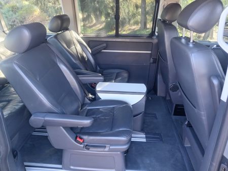 2012-Volkswagen-Caravelle-2012-VW-CARAVELLE-T5-20-BiTDI_4
