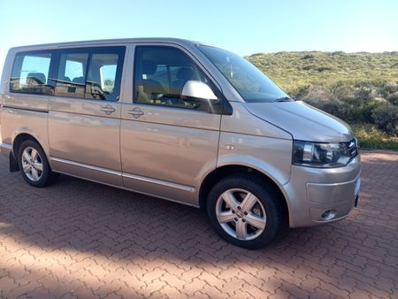 2012-Volkswagen-Caravelle-2012-VW-CARAVELLE-T5-20-BiTDI_8