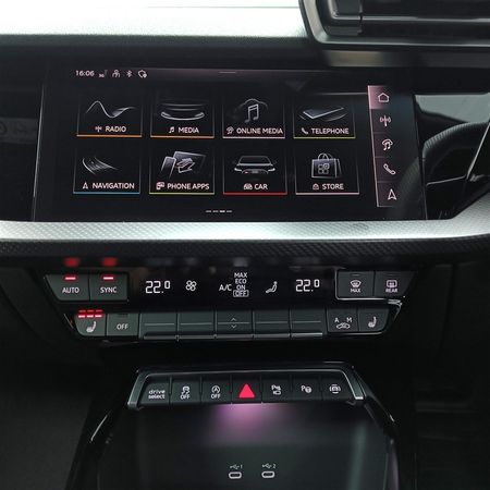 2025-Audi-RS3-Sportback-Quattro-Stronic-Carbon-Edition_23