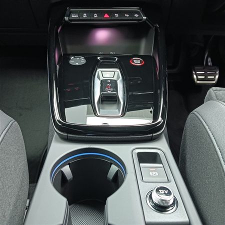 2025-Audi-RS3-Sportback-Quattro-Stronic-Carbon-Edition_24