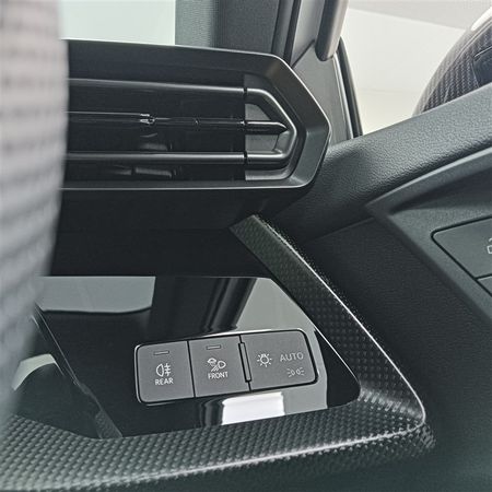 2025-Audi-RS3-Sportback-Quattro-Stronic-Carbon-Edition_37