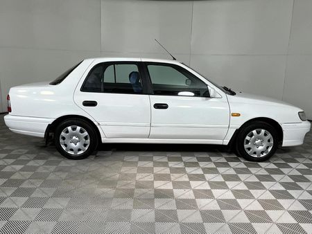 1997-Nissan-Sentra-160-GSi_16