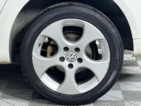 2007-Volkswagen-Touran-20-FSI_6