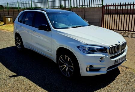 2017-BMW-X5-xDrive30d-Auto_0