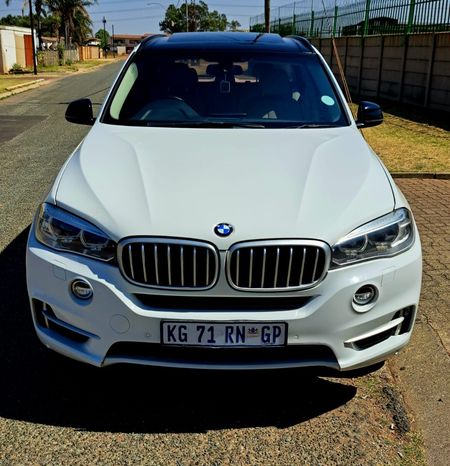 2017-BMW-X5-xDrive30d-Auto_2