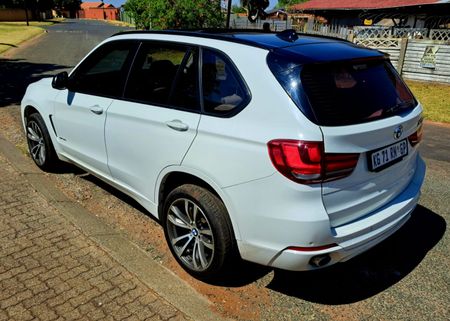 2017-BMW-X5-xDrive30d-Auto_4