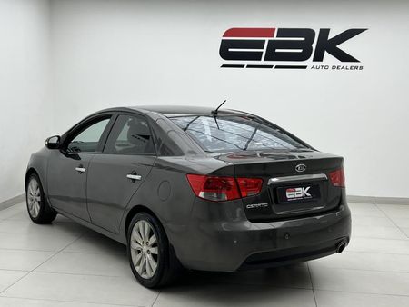 2009-Kia-Cerato-20_3