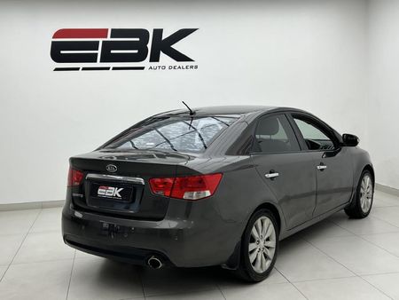 2009-Kia-Cerato-20_5
