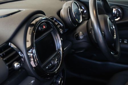 2020-MINI-Clubman-Cooper-Auto_10