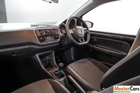 2020-Volkswagen-Up-Take-Up-10-5-dr_6