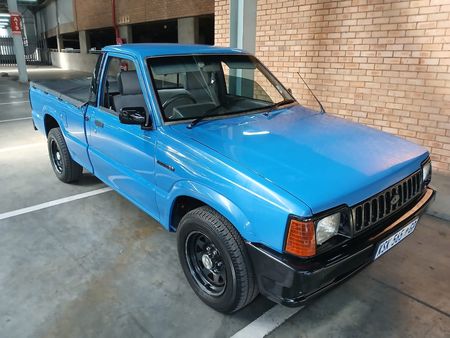 1989-Ford-Courier-30L-V6-SWB_0