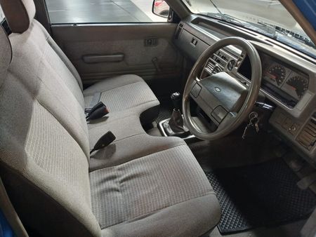 1989-Ford-Courier-30L-V6-SWB_11