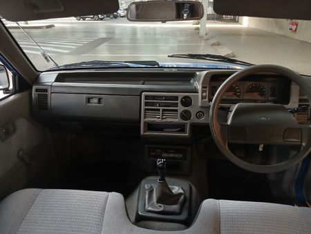 1989-Ford-Courier-30L-V6-SWB_14