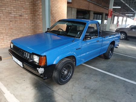 1989-Ford-Courier-30L-V6-SWB_2