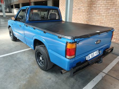 1989-Ford-Courier-30L-V6-SWB_4