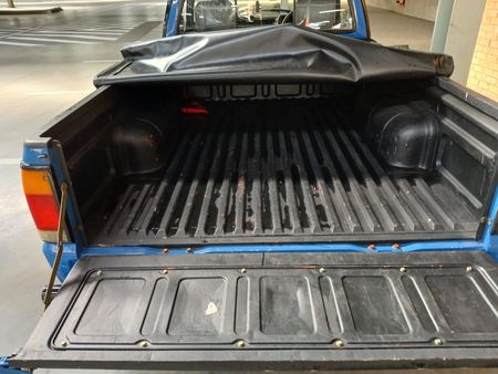 1989-Ford-Courier-30L-V6-SWB_8