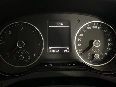 2015-Volkswagen-Amarok-20-BiTDI-Highline-132kW-4Motion-Double-Cab_2