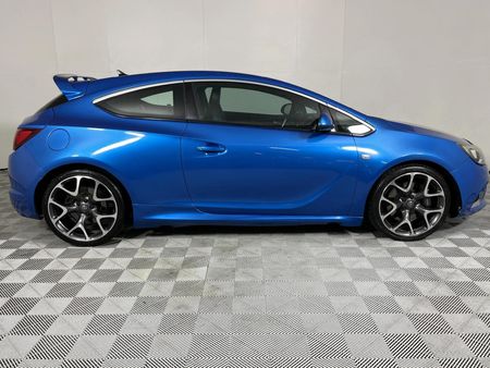 2014-Opel-Astra-20T-OPC_16