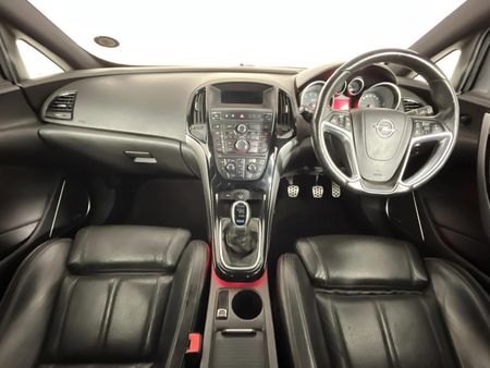 2014-Opel-Astra-20T-OPC_1