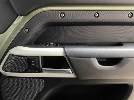 2021-Land-Rover-Defender-90-D240-HSE-X-Dynamic-177kW_12