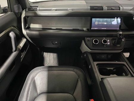 2021-Land-Rover-Defender-90-D240-HSE-X-Dynamic-177kW_14