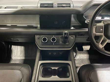 2021-Land-Rover-Defender-90-D240-HSE-X-Dynamic-177kW_17