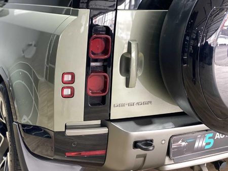 2021-Land-Rover-Defender-90-D240-HSE-X-Dynamic-177kW_19